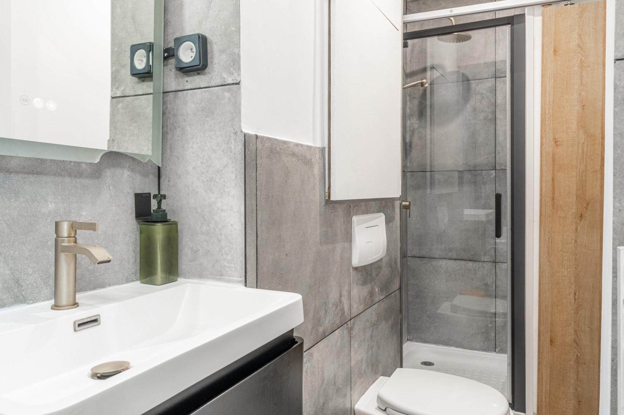Lavie Maison Eiffel Ac Hot Tub Paris Extérieur photo